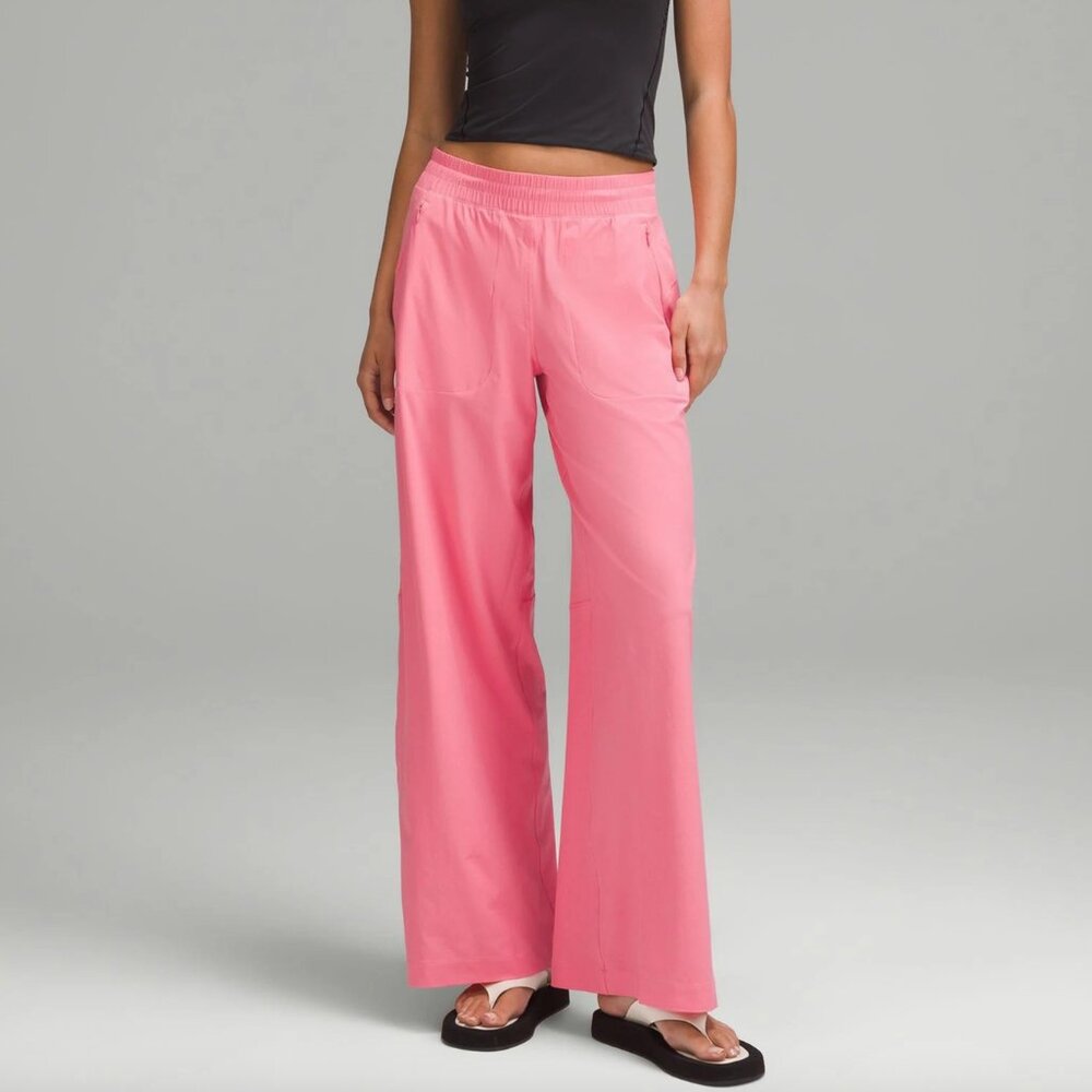 Lululemon Swift Mid-Rise Wide-Leg Pant Colour Sakura Pink Size 4